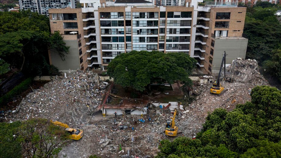 reconstrucción tras el terremoto en Colombia